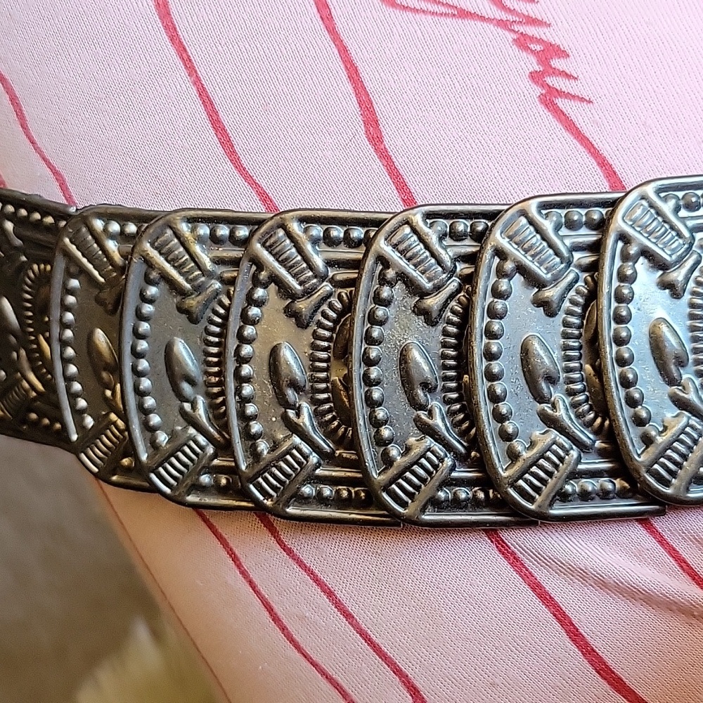 Vintage Retro Strtchy Statement Belt 38" stretches to 48" - Picture 8 of 8